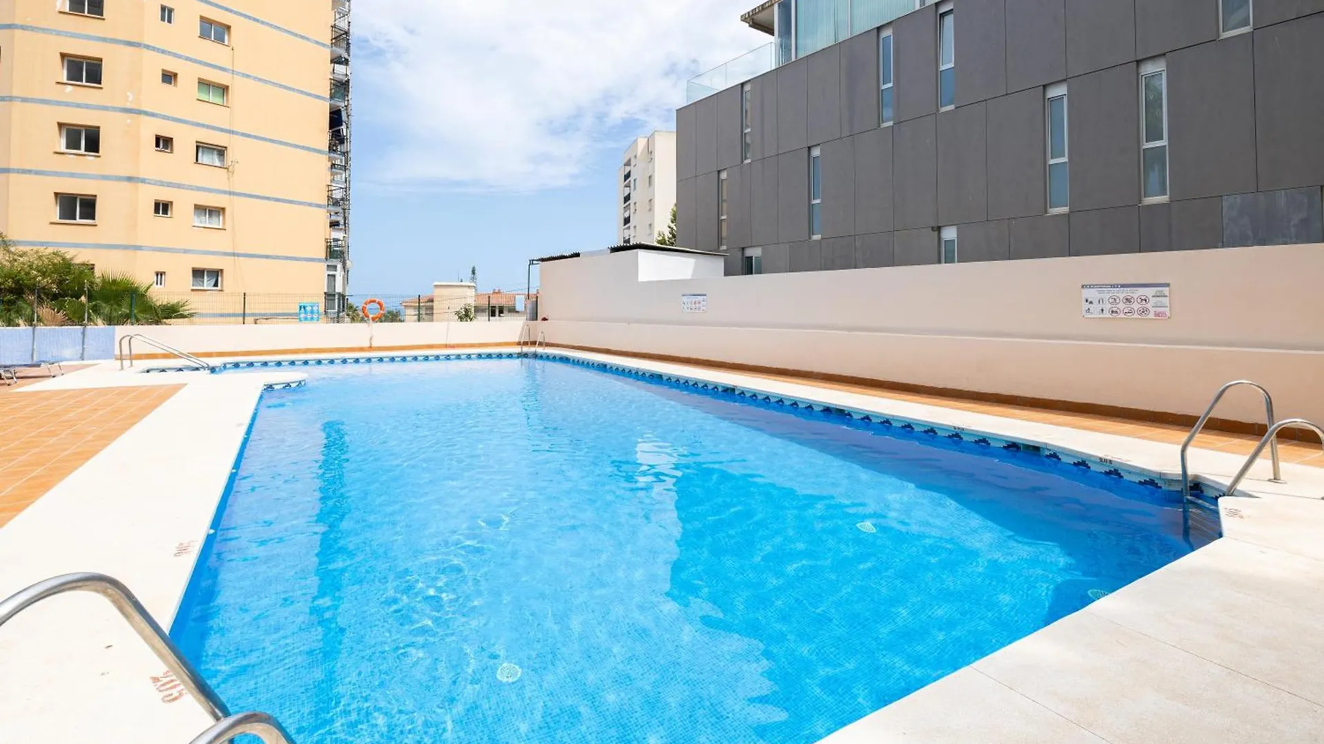 Apartment Holidays2Benalmadena Marysol Studio Aacc And Pool Spain