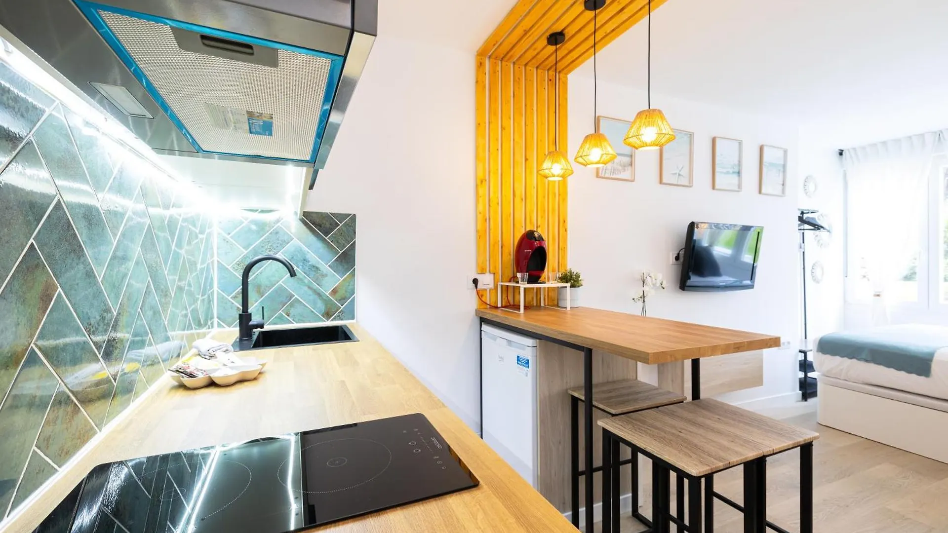 Holidays2Benalmadena Marysol Studio Aacc And Pool Apartment